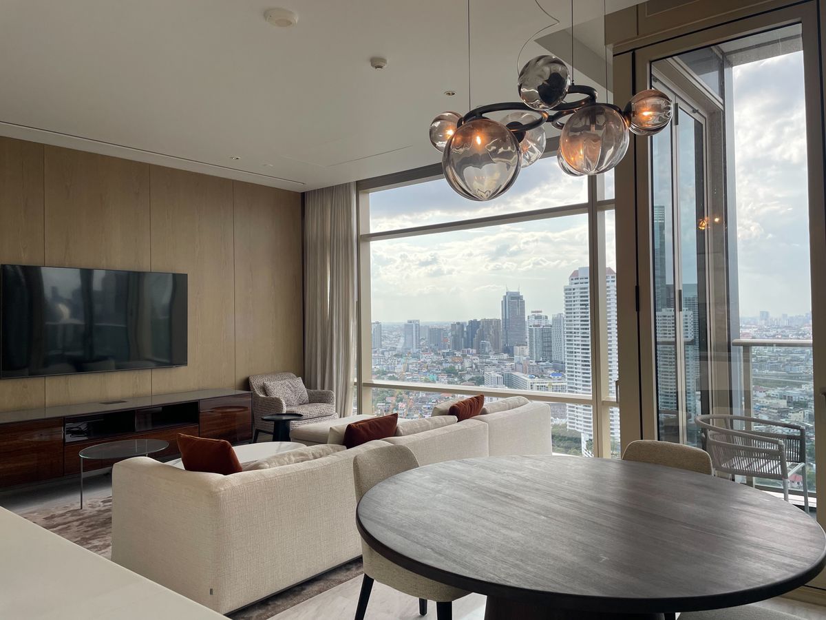 ให้เช่าคอนโดสาทร นราธิวาส : Luxury Condo at Four Seasons Private Residences