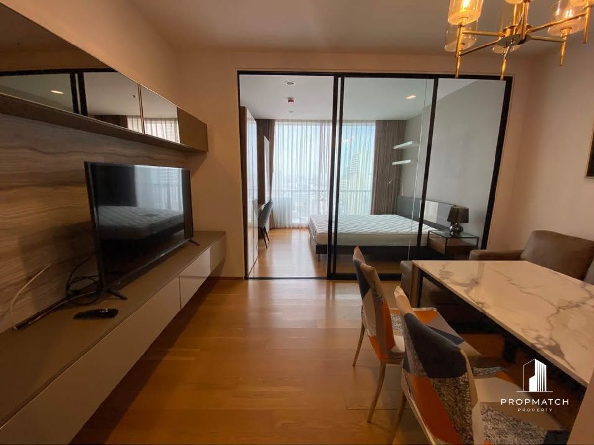 ให้เช่าคอนโดสาทร นราธิวาส : ✨Flash Deal ✨Noble Revo Silom( 1Bed 1Bath 33.72SQM.) แต่งครบพร้อมอยู่ !! เพียง 20,000บาทต่อเดือน Tel.0981315848 @propmatch