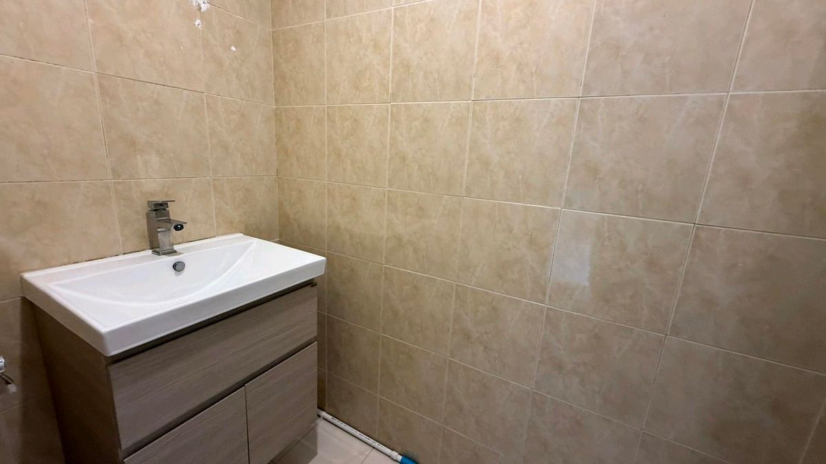 For SaleShop HouseSukhumvit, Asoke, Thonglor : Commercial Building for Sale – Ekkamai4 Floors | Fully Renovated | Land 17.2 sq.wah | THB 17 Million