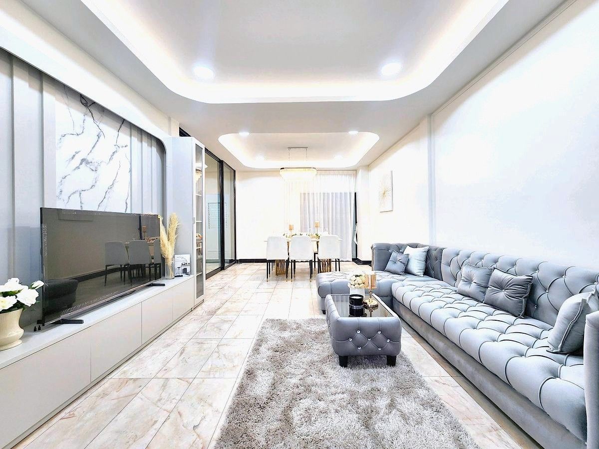 For RentTownhomeRatchadapisek, Huaikwang, Suttisan : HK0563♛ Rent a Townhome 6 Bedrooms ⚝ Ratchada-Huai Khwang ♜MRT Rama 9∞099-5919653,065-9423251