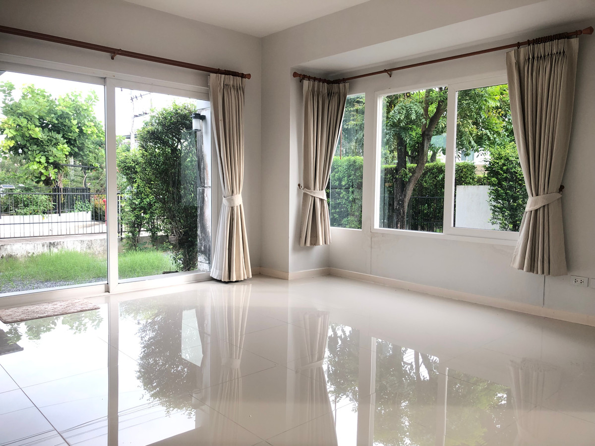 For RentHousePhutthamonthon, Salaya : Rent a detached house, Chaiyapruek Phutthamonthon 5, near the Hit, Kanchana Medical Center, next to Rattanakosin University, Salaya, with 24,000 baht fir.