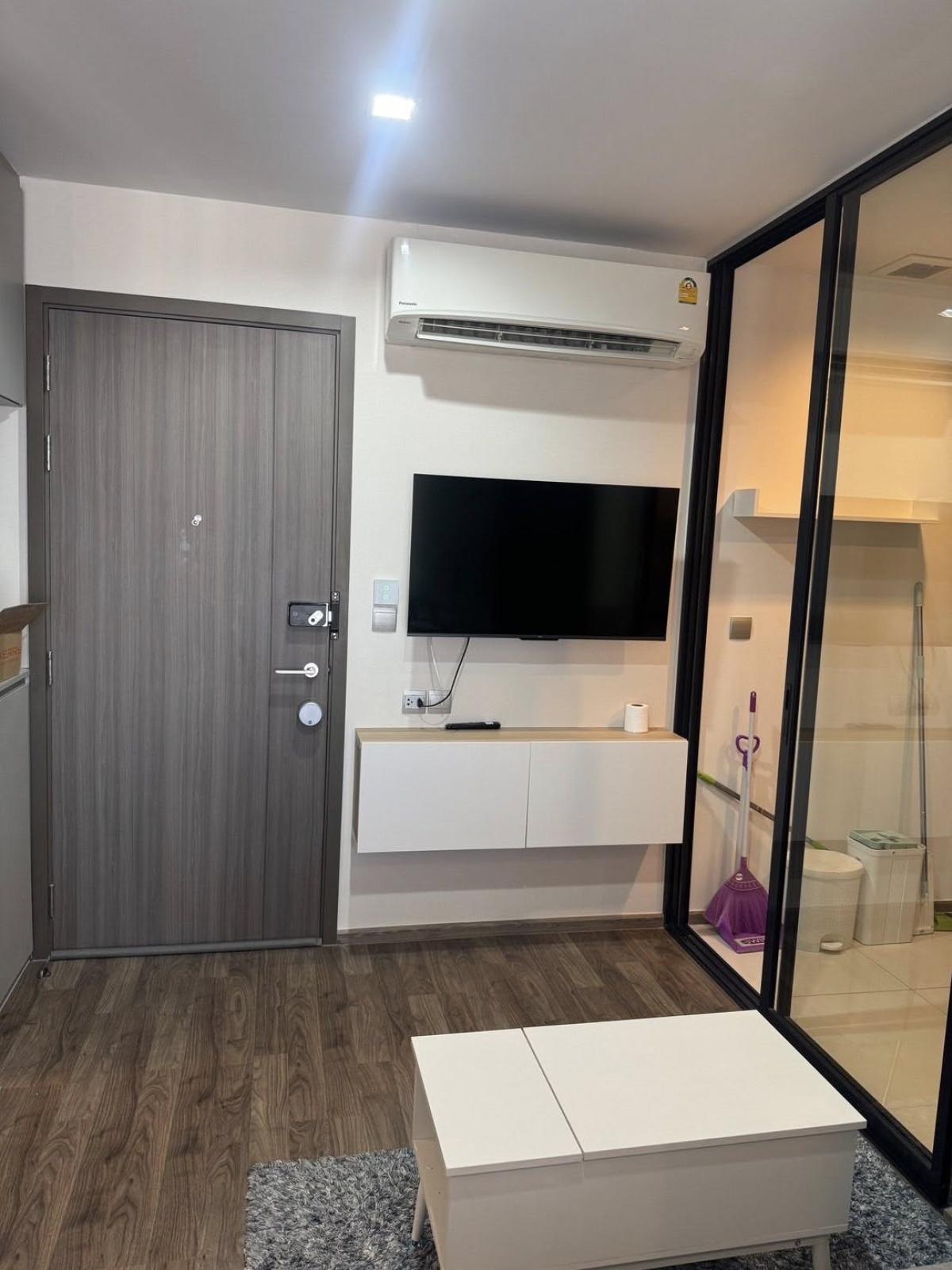 ขายคอนโดลาดพร้าว เซ็นทรัลลาดพร้าว : 03/04/2026, รวมค่าโอนคอนโด Life Ladprao Valley 2 ห้องนอน ใกล้ BTS/MRT 
เพียง 4.69 ล้าน ที่พักใจกลางลาดพร้าว สะดวกครบทุกไลฟ์สไตล์! 0642748883