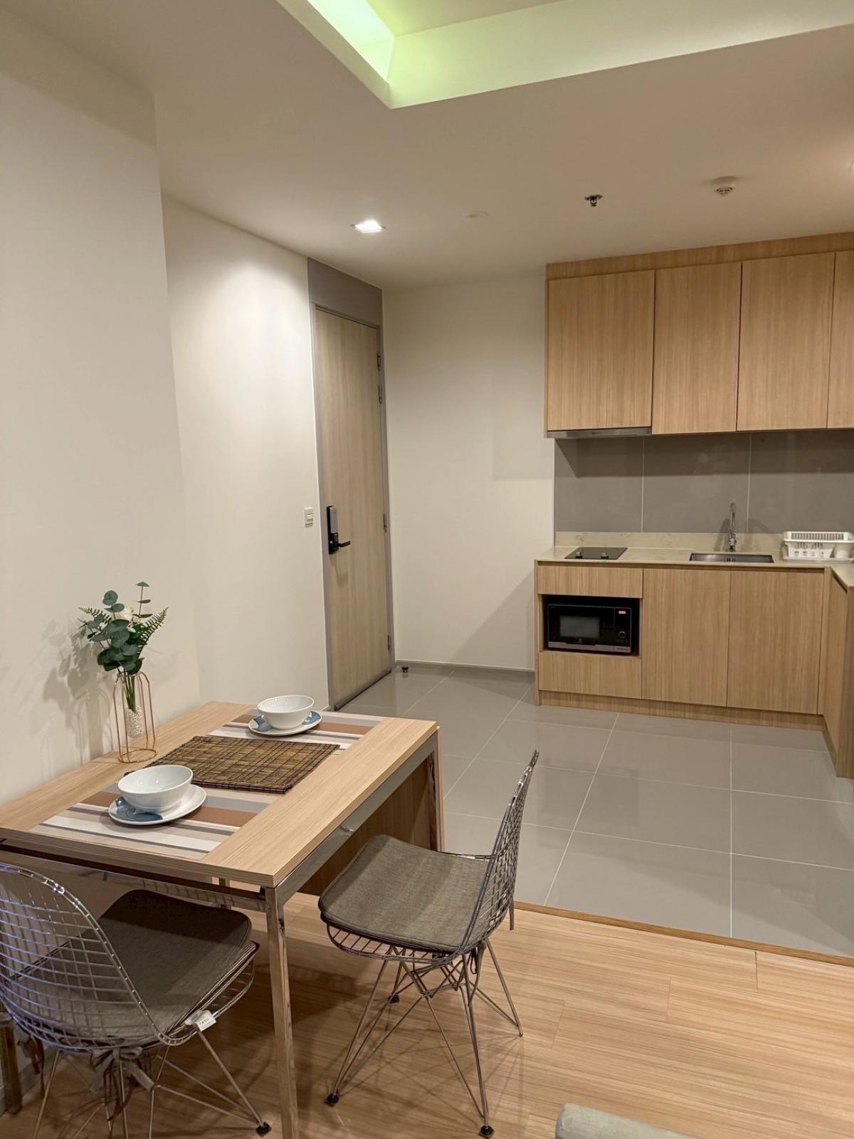 ให้เช่าคอนโดสะพานควาย จตุจักร : 03/04/2026, เช่าคอนโด 2 ห้องนอน M Jatujak ใกล้ BTS/MRT 
พร้อมสิ่งอำนวยความสะดวกครบ เต็มที่ทุกไลฟ์สไตล์! 0642748883