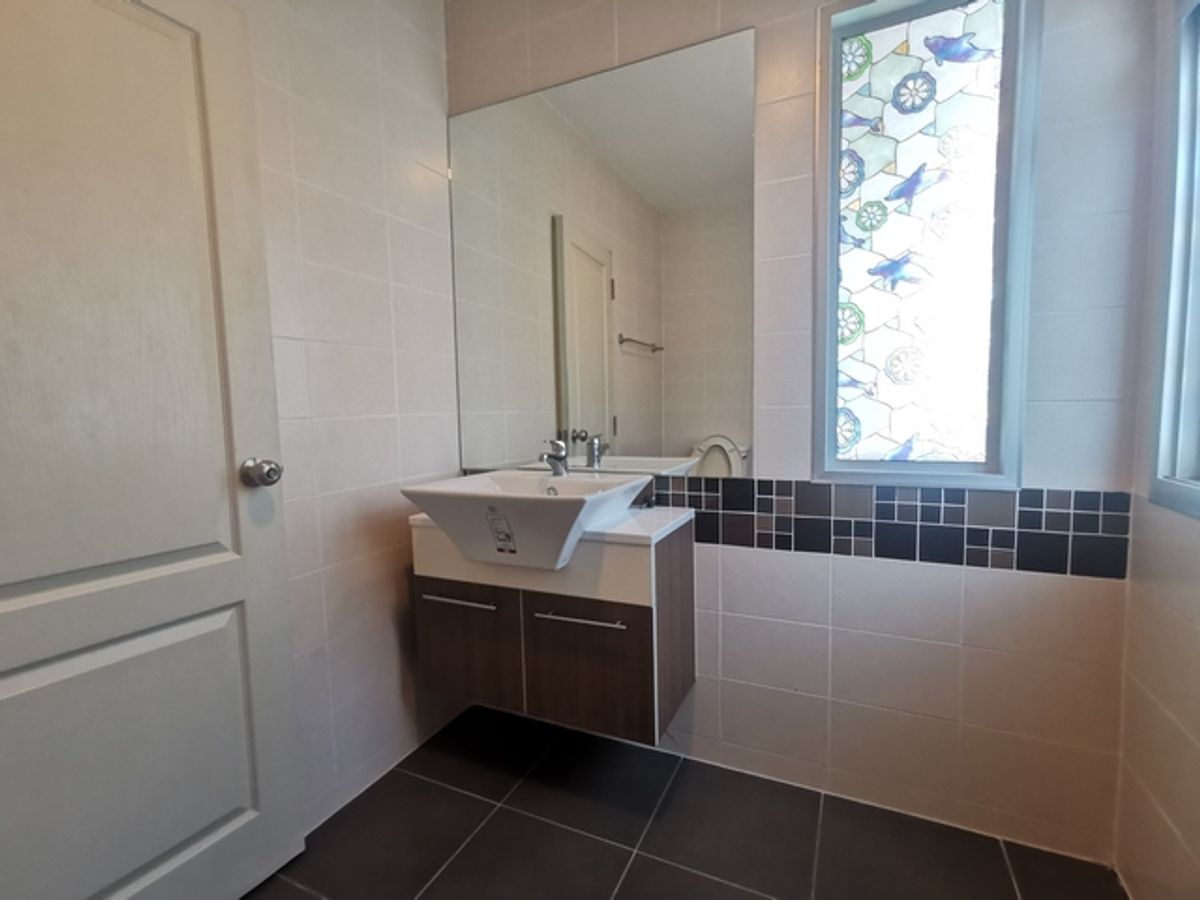 ให้เช่าทาวน์โฮมพระราม 2 บางขุนเทียน : ขาย ทาวน์โฮม 3 ชั้น วิสต้า ปาร์ค พระราม 2 ฝั่งทิศเหนือ หน้าบ้านโล่ง หลังเซ็นทรัลพระราม2