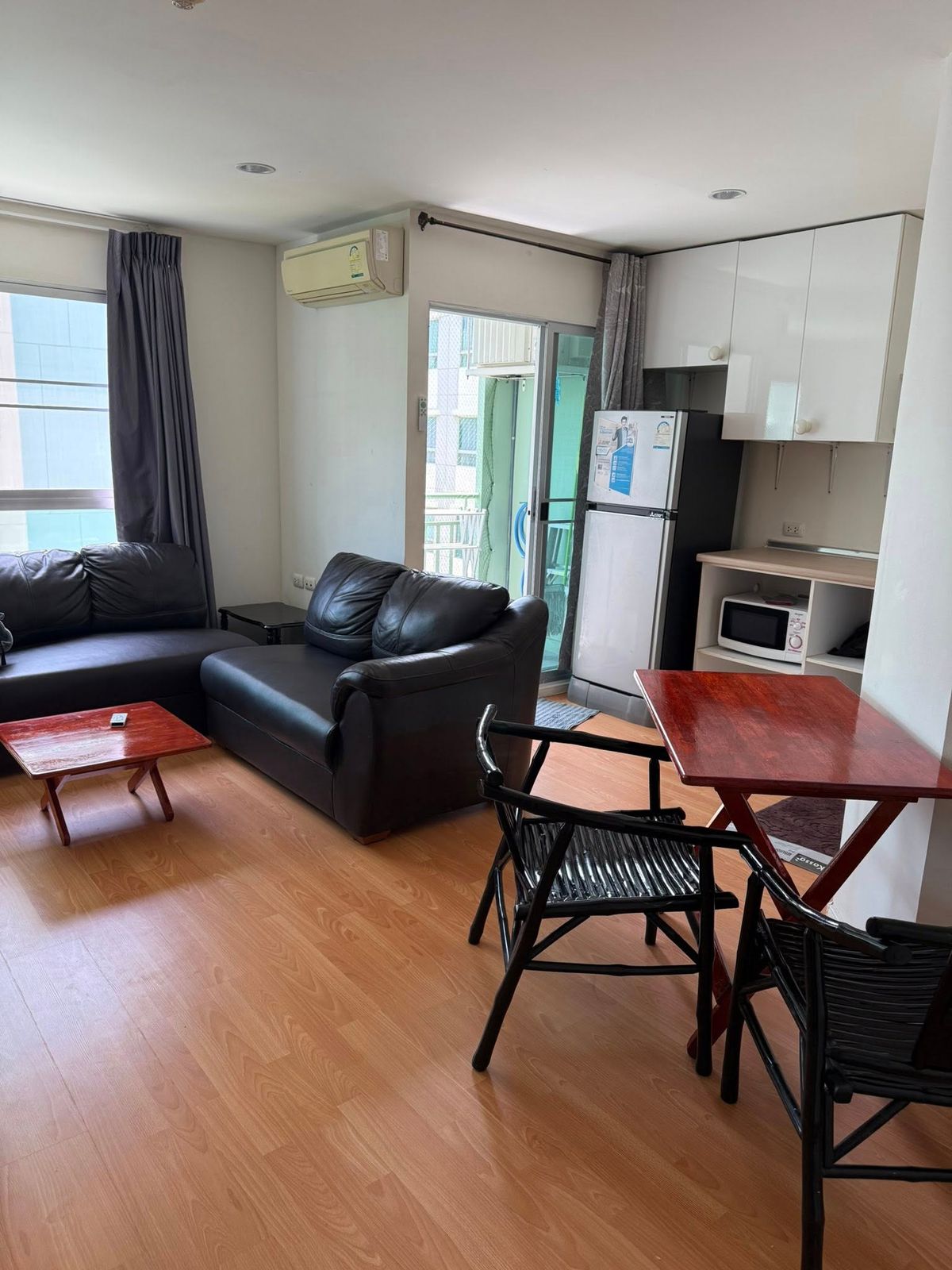For RentCondoPattanakan, Srinakarin : 🔥 Lumpini Ville Onnut - Phatthanakan 🔥 📍 Gold Location Onnut - Phatthanakan 🚆 Convenient transportation near the expressway