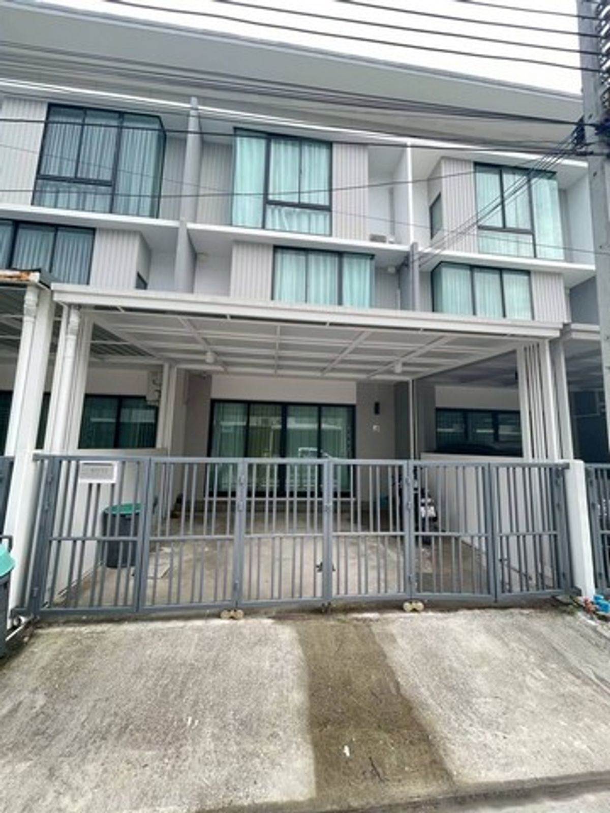 For RentTownhomeSamut Prakan,Samrong : HR2776 2-story townhome for rent, Pruksa Ville 76, Bang Na-Ring Road near the Mega Bangna Expressway
