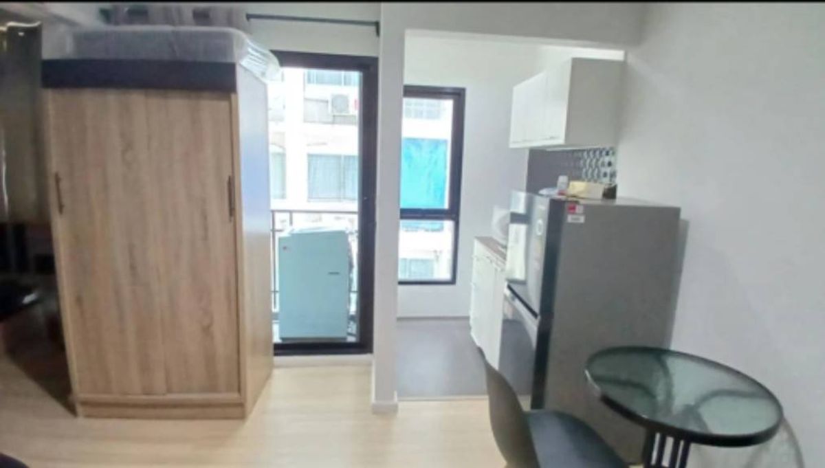 For RentCondoRatchathewi,Phayathai : 💥 The new room is attached to the Saphan Khwai market. VELA DR Residence Project is very cheap !! 💥
