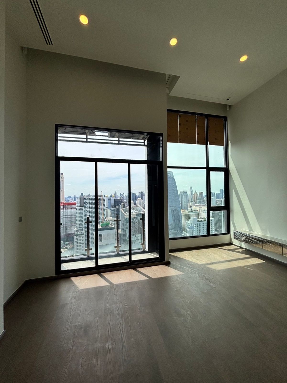 For SaleCondoRatchathewi,Phayathai : 🔥 New room, last unit Buy directly to the project. Tel.0922635410 (Earth)