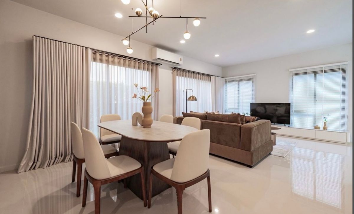 HousePattanakan, Srinakarin : Rent a detached house, Brasiri University, Krungthep Kreetha, beautiful back, ready to be near The Mall Bangkapi. Interested in Atline.@841QLNR