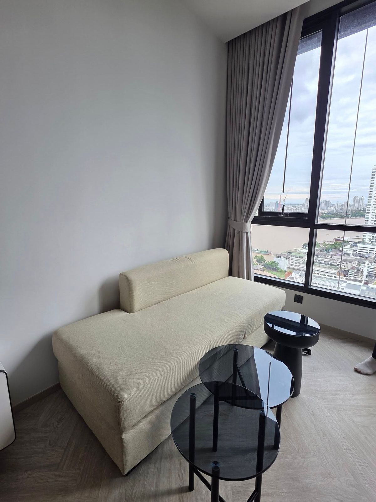 For RentCondoWongwianyai, Charoennakor : Rent RR726 Chapter Chareon Nakhon-Riverside, beautiful room, full furniture, river view near the BTS BTS, Krung Thonburi