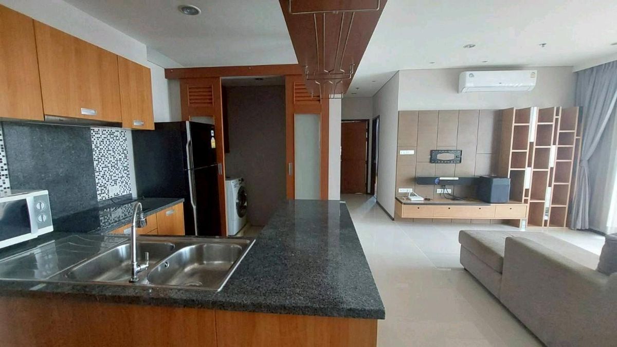 For RentCondoWongwianyai, Charoennakor : Condo attached to BTS Krung Thon Buri: Villa Sathorn