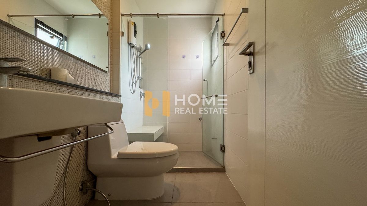 ขายบ้านลาดกระบัง สุวรรณภูมิ : มัณฑนา อ่อนนุช - วงแหวน 4 / 4 ห้องนอน (ขาย), Manthana Onnut - Wongwan 4 / 4 Bedrooms (FOR SALE) POON088