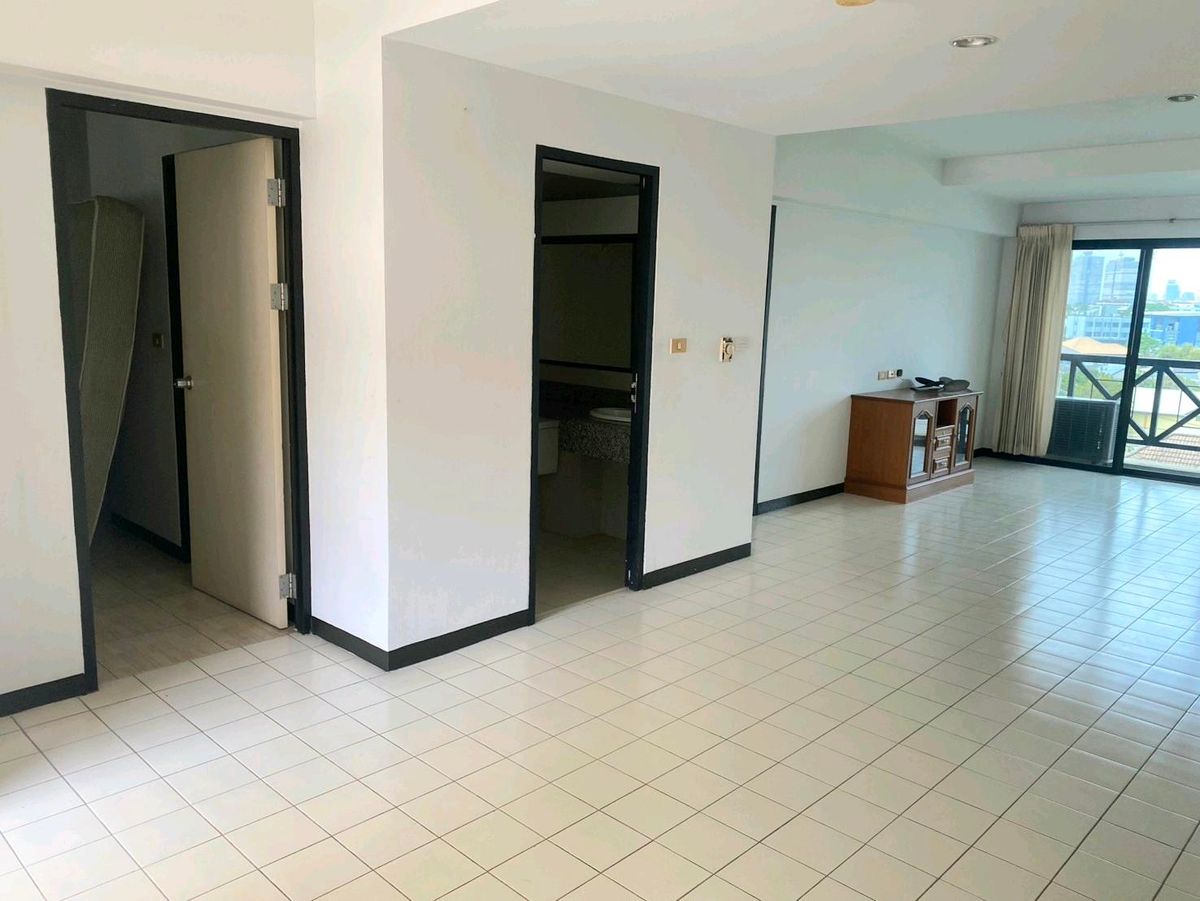 ขายคอนโดรามคำแหง หัวหมาก : ขายตามสภาพขนาด 85 ตร.ม. ใกล้มหาวิทยาลัยรามคำแหง เข้าถึงถนนเส้นสำคัญเลียบด่วนรามอินทรา - รามคำแหง- พระราม 9 