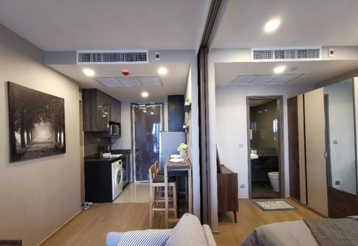 For SaleCondoSiam Paragon ,Chulalongkorn,Samyan : Sell Ashton Chula - Silom, beautiful, good location near MRT Sam Yan. Interested in Atline.@841QLNR