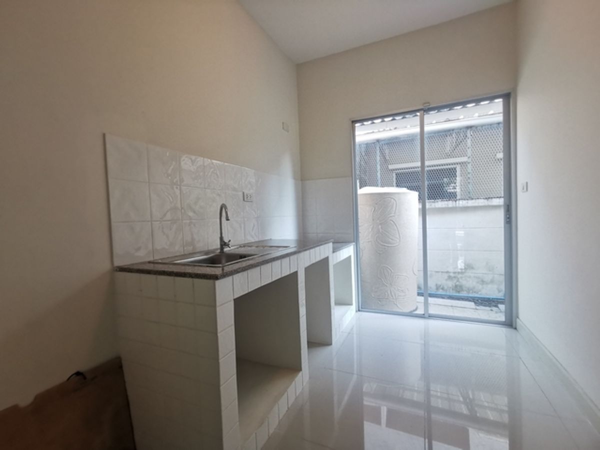 ให้เช่าทาวน์โฮมพระราม 2 บางขุนเทียน : ขาย ทาวน์โฮม 3 ชั้น วิสต้า ปาร์ค พระราม 2 ฝั่งทิศเหนือ หน้าบ้านโล่ง หลังเซ็นทรัลพระราม2