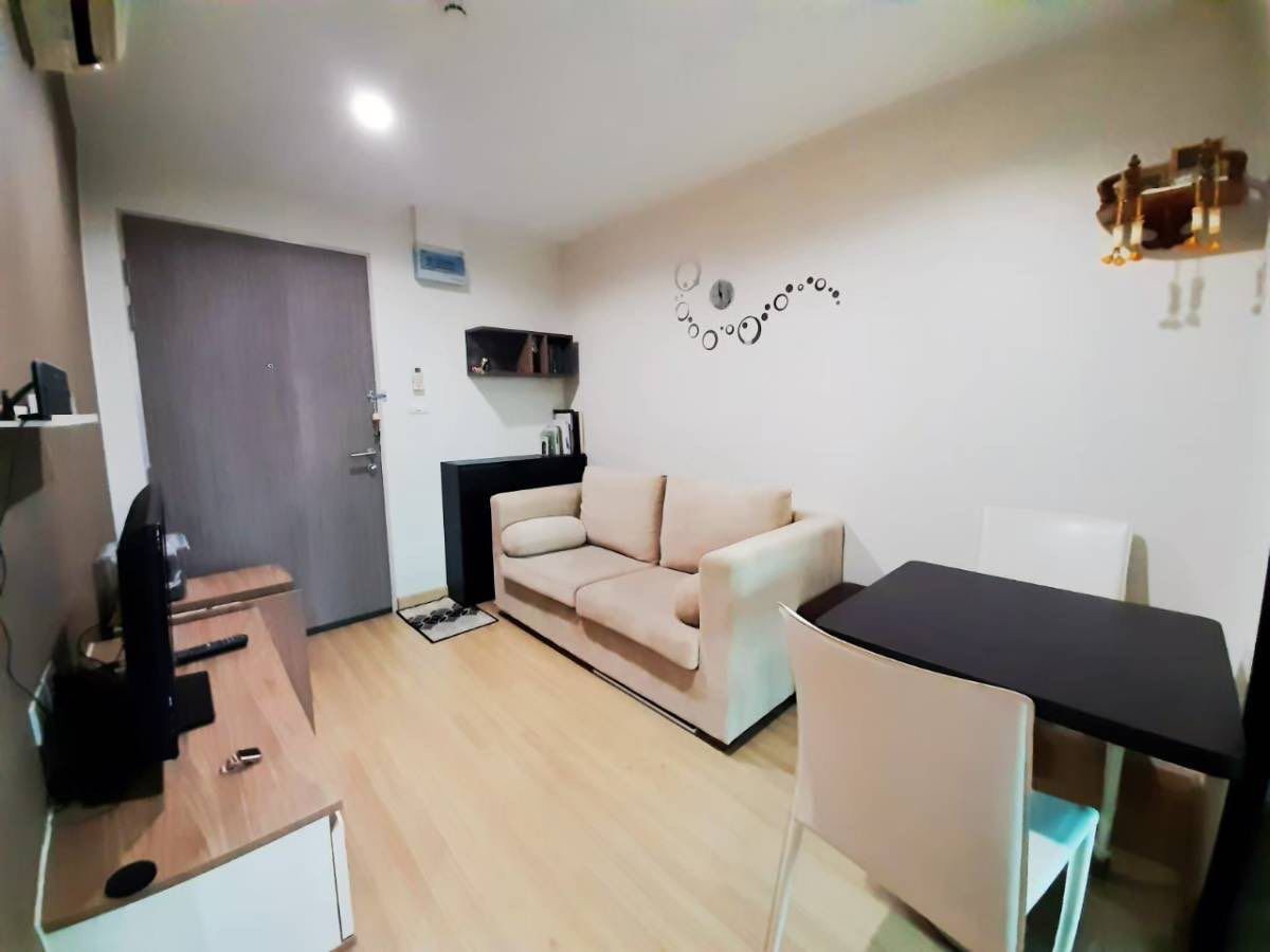 For RentCondoLadprao, Central Ladprao : Rent RR723 The Unique Ladprao26. Beautiful room, full furniture near the Lat Phrao BTS Skytrain.