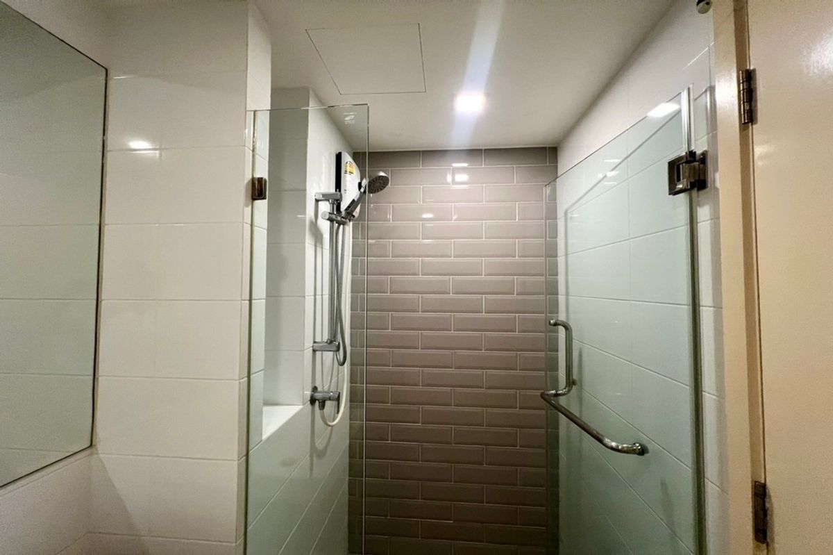 For SaleCondoSapankwai,Jatujak : 🔥 For Sale !!🔥 Code C20250800042..........Notting Hill Jatujak - Interchange, 1 bedroom Plus, 1 bathroom, East Facing, furnished, Special Deal!!📣📣