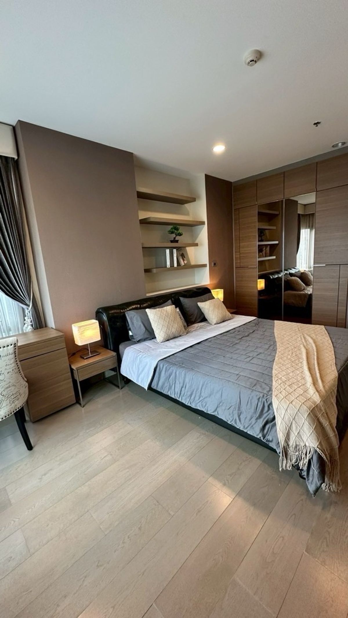 ให้เช่าคอนโดสุขุมวิท อโศก ทองหล่อ : The Crest Sukhumvit 34