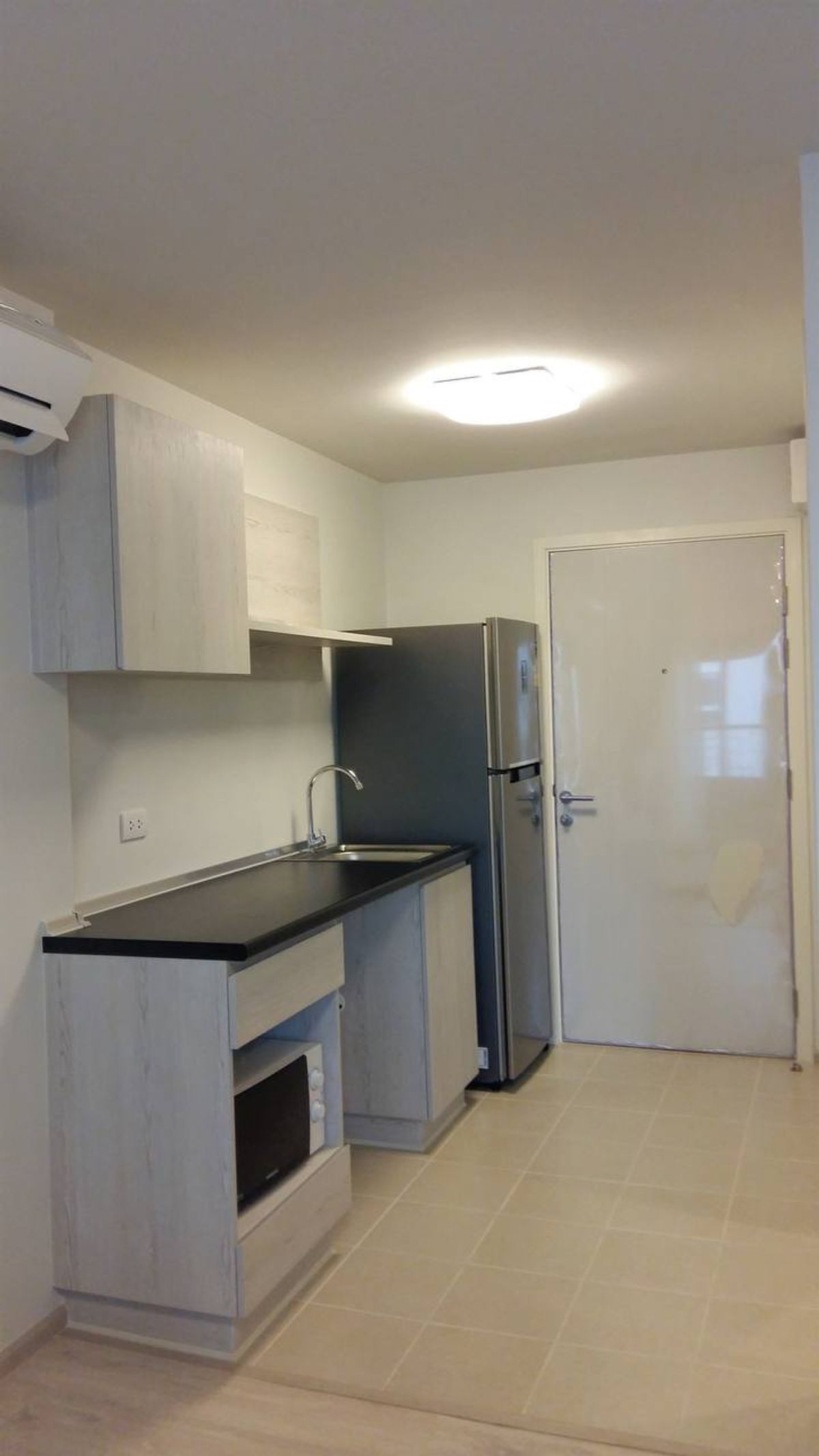 For SaleCondoThaphra, Talat Phlu, Wutthakat : Aspire Wutthakat【𝐒𝐄𝐋𝐋 & 𝐑𝐄𝐍𝐓】🔥Clean, pleasing decor with perfect functionality🔥  Contact Line ID: @hacondo