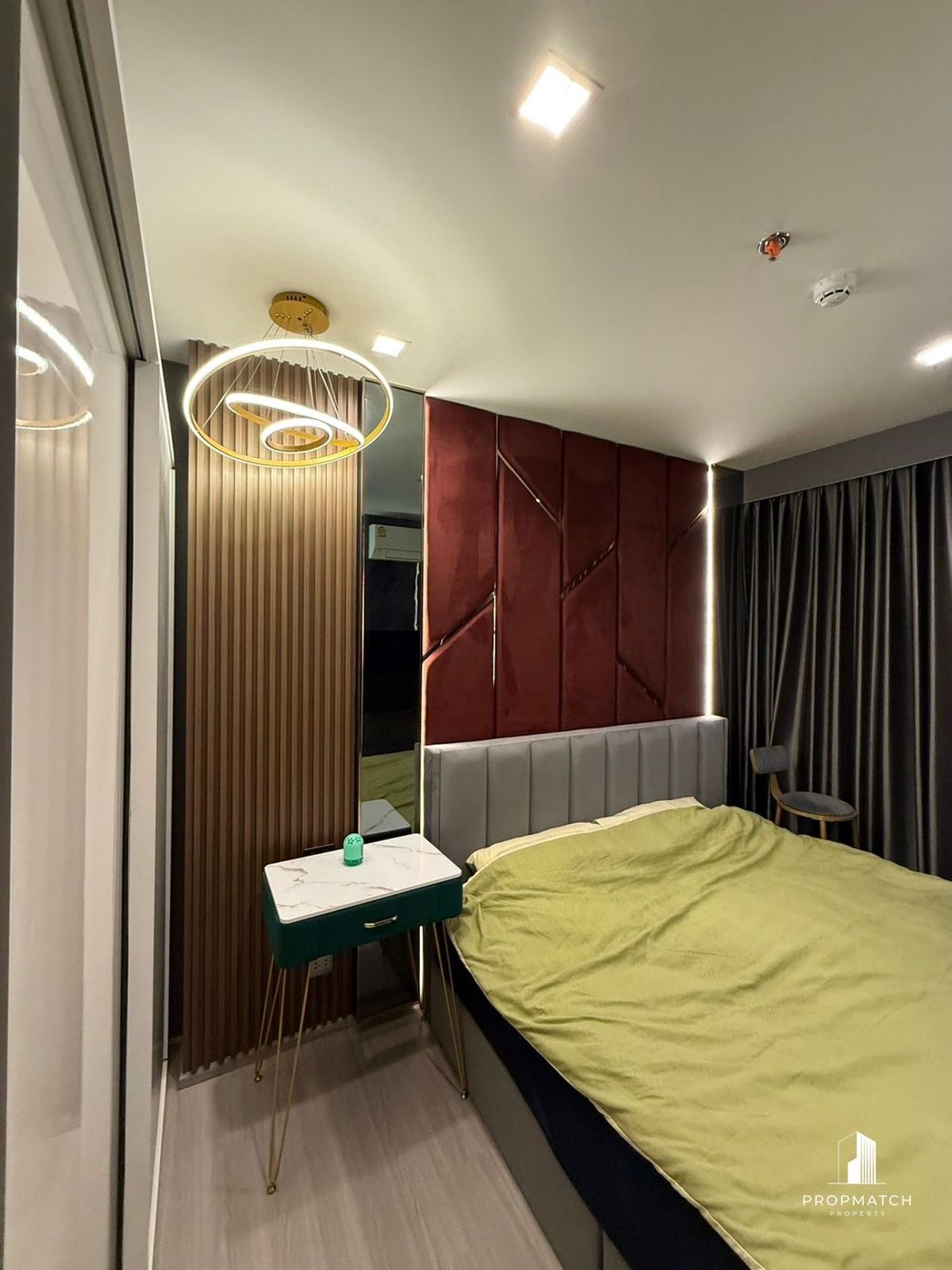 ขายคอนโดพระราม 9 เพชรบุรีตัดใหม่ RCA : Life Asoke Hype | City Lifestyle Condo 1BR 32 sqm | 4.85 MB Tel.0984628898