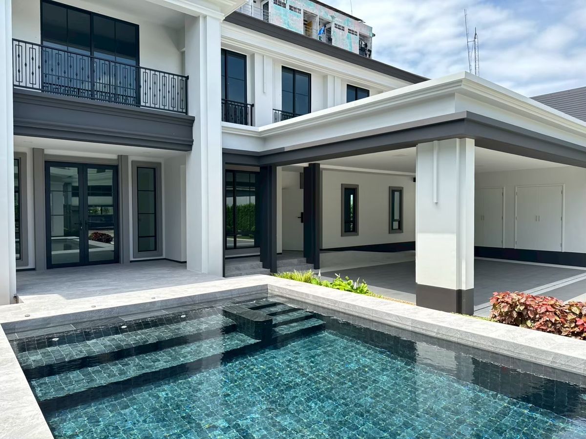 HouseSamut Prakan,Samrong : Else Bearing 32: 160SQWAH 364SQM. 4BED 5Bath Sell 42,000,000 Ret: 350,000/MET. AM: 0656199198