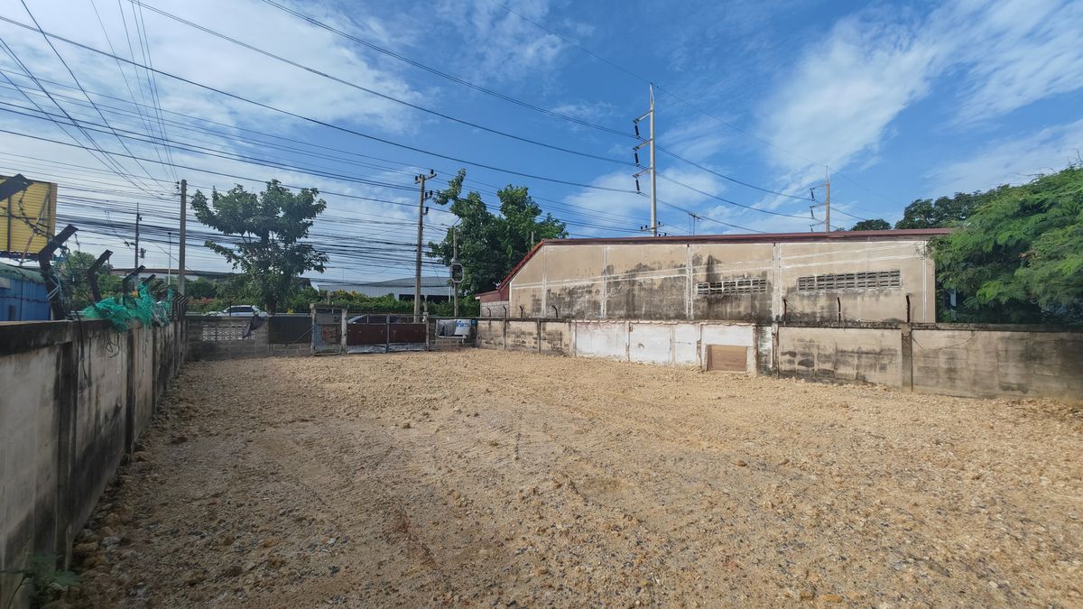 ขายที่ดินนครปฐม : ที่ดินติดถนนเพชรเกษม ถูกมาก ถมและล้อมรั้วแล้ว ต.ธรรมศาลา อ.เมืองนครปฐม จ.นครปฐม 🔸ที่ดิน รวม3แปลง ขนาด 262 ตร.ว. ขายยกแปลง พิเศษเพียง 11.9 ล้านบาท คุ้มสุดในทำเลนี้