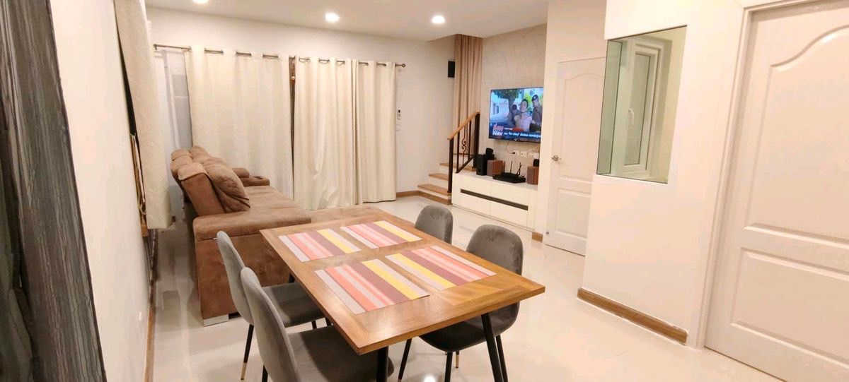 ให้เช่าทาวน์โฮมสมุทรปราการ สำโรง : ทาวน์เฮ้าส์ให้เช่า 🔥 Evercity Srinakarin-Namdaeng 🔥 3 ห้องนอน 3 ห้องน้ำ เฟอร์นิเจอร์ และ เครื่องใช้ไฟฟ้าครบ 