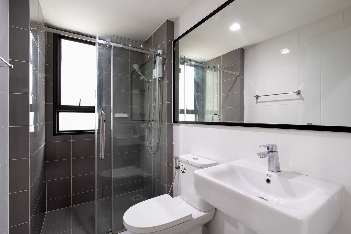 For RentHouseMin Buri, Romklao : For Rent Single House at Venue Rama 9 Corner unit, pool view with fully furnished and ready to move in.