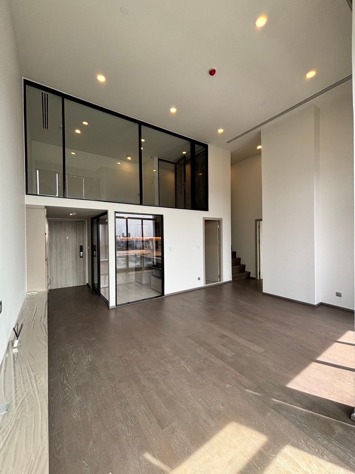 For SaleCondoRatchathewi,Phayathai : 🔥 Urgent !! Register to watch the project 🔥Park Origin Ratchathew (3 bedrooms, 2 bathrooms, 95 sq.m.) only 27 MB !! Tel.0922635410 (Earth)