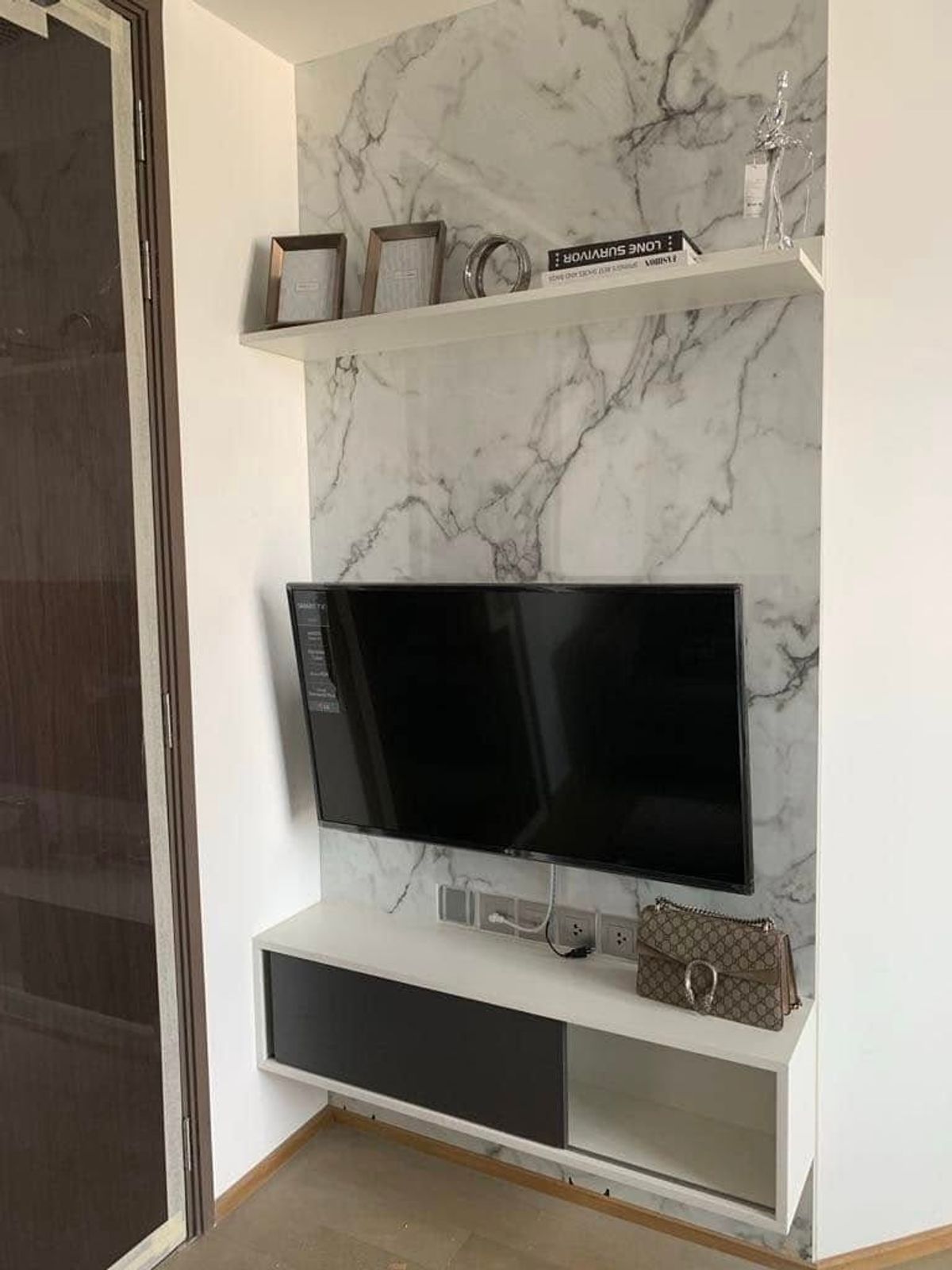 ขายคอนโดสยาม จุฬา สามย่าน : Ashton Chula Silom【𝐒𝐄𝐋𝐋 & 𝐑𝐄𝐍𝐓】🔥ห้องหรูสไตล์โมเดิร์น พรีเมียมครบทุกฟังก์ชัน🔥  ติดต่อไลน์ไอดี: @hacondo