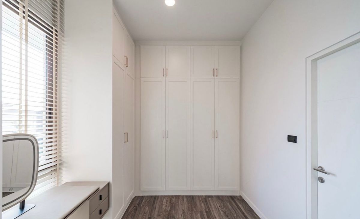 HousePattanakan, Srinakarin : Rent a detached house, Brasiri University, Krungthep Kreetha, beautiful back, ready to be near The Mall Bangkapi. Interested in Atline.@841QLNR