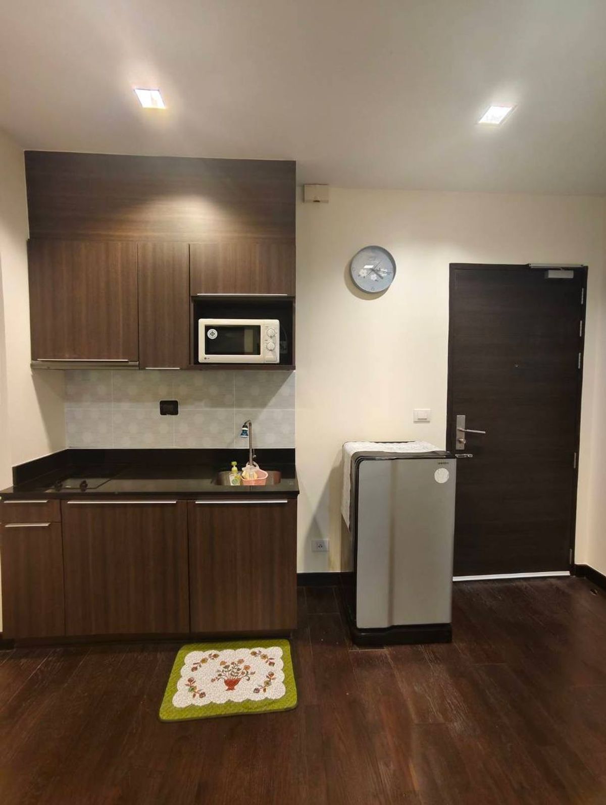 For SaleCondoRatchathewi,Phayathai : Ideo Q Phayathai【𝐒𝐄𝐋𝐋 & 𝐑𝐄𝐍𝐓】🔥Dark tones with character, cool from every angle, with stylishly selected furniture🔥  Contact Line ID: @hacondo