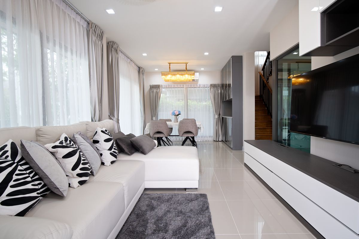 For RentHouseMin Buri, Romklao : For Rent Single House at Venue Rama 9 Corner unit, pool view with fully furnished and ready to move in.