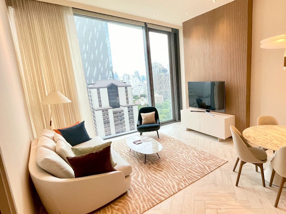 ให้เช่าคอนโดวิทยุ ชิดลม หลังสวน : Scope Langsuan: 1bed 1bath 2XFl 84sqm. 