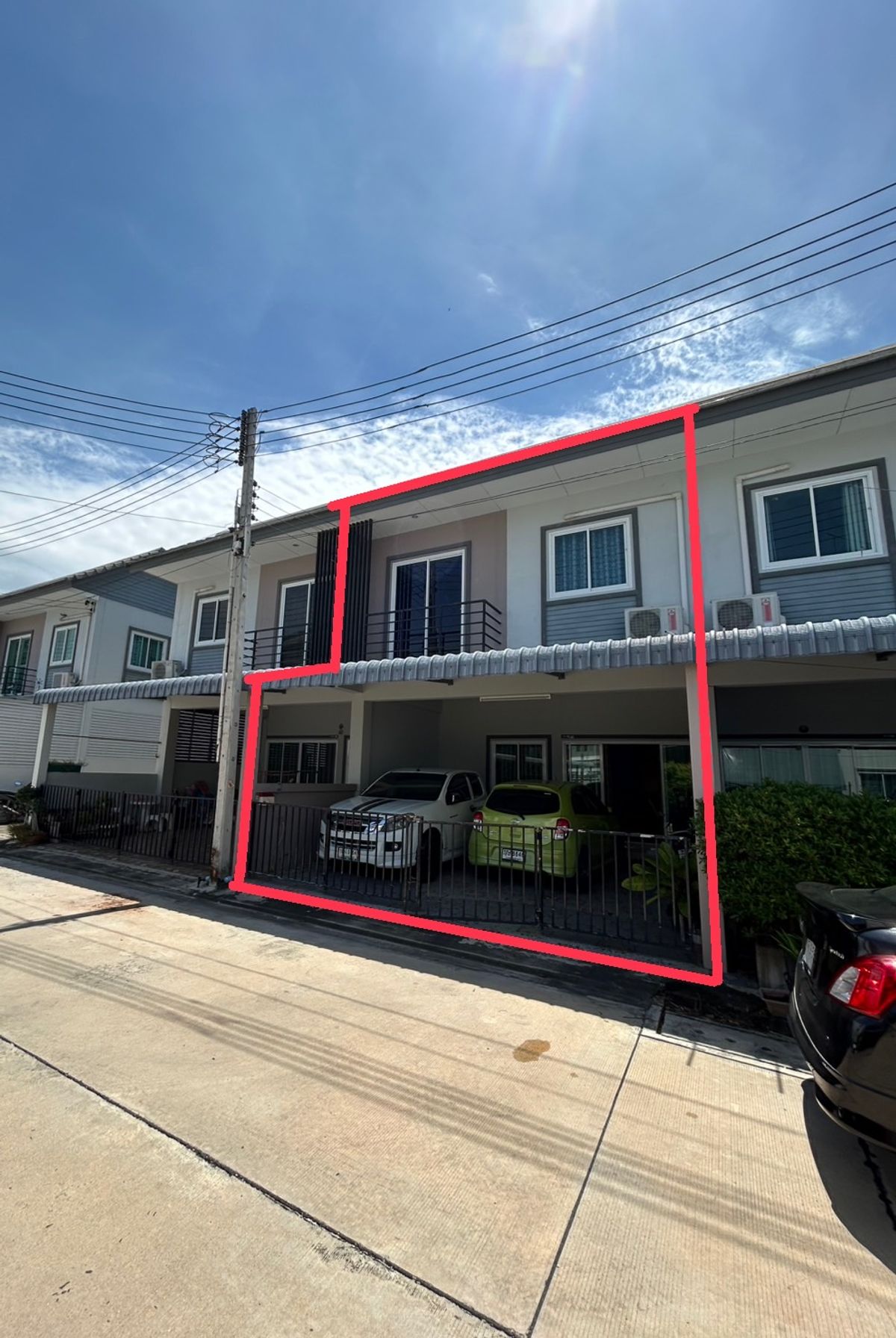 For SaleTownhomePattaya, Bangsaen, Chonburi : Perfect for those who value peace and privacy, yet want to stay close to city conveniences! Sale 2-storey townhouse at Fahsai Ville 2 offers a balanced lifestyle—ideal for growing families or professionals seeking a quiet retreat after work.