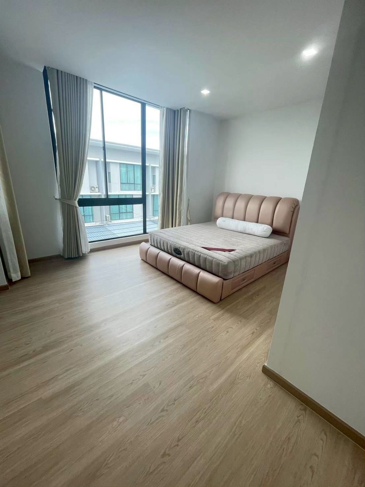 ให้เช่าทาวน์โฮมสมุทรปราการ สำโรง : ทาวน์เฮ้าส์ให้เช่า 🔥 Pruksa Ville 76  Bang Na-Wongwan 🔥 3 ห้องนอน 3 ห้องน้ำ เฟอร์นิเจอร์ และ เครื่องใช้ไฟฟ้าครบ 