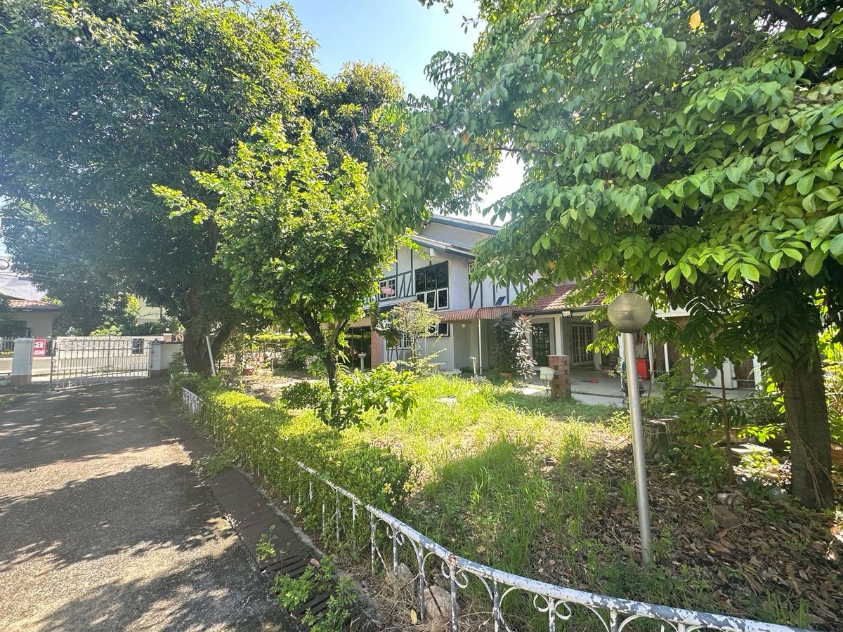 ขายที่ดินรัชดา ห้วยขวาง : ขายที่ดิน ทำเลใจกลางเมือง  ดินแดง ห้วยขวาง สุทธิสาร  ใกล้ ม. หอการค้า และสถานีวิทยุโทรทัศน์ช่อง 11 กรมประชาสัมพันธ์ ทำเลดี เข้าออกได้หลายทาง