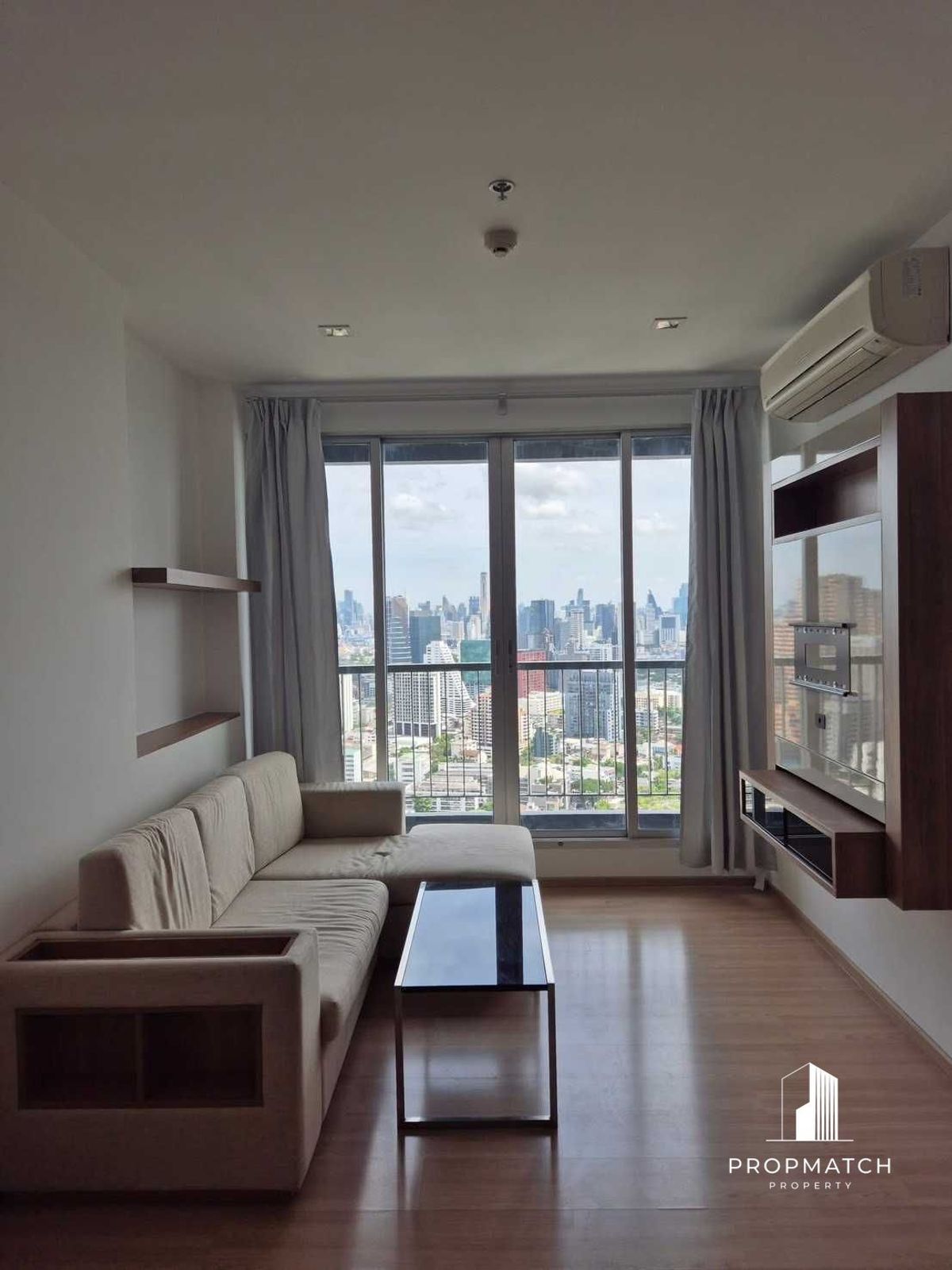 ให้เช่าคอนโดสะพานควาย จตุจักร : ✨Flash Deal ✨Rhythm Phahol-Ari( 1Bed 1Bath 45SQM.) แต่งครบพร้อมอยู่ !! เพียง 20,000บาทต่อเดือน Tel.0981315848 @propmatch