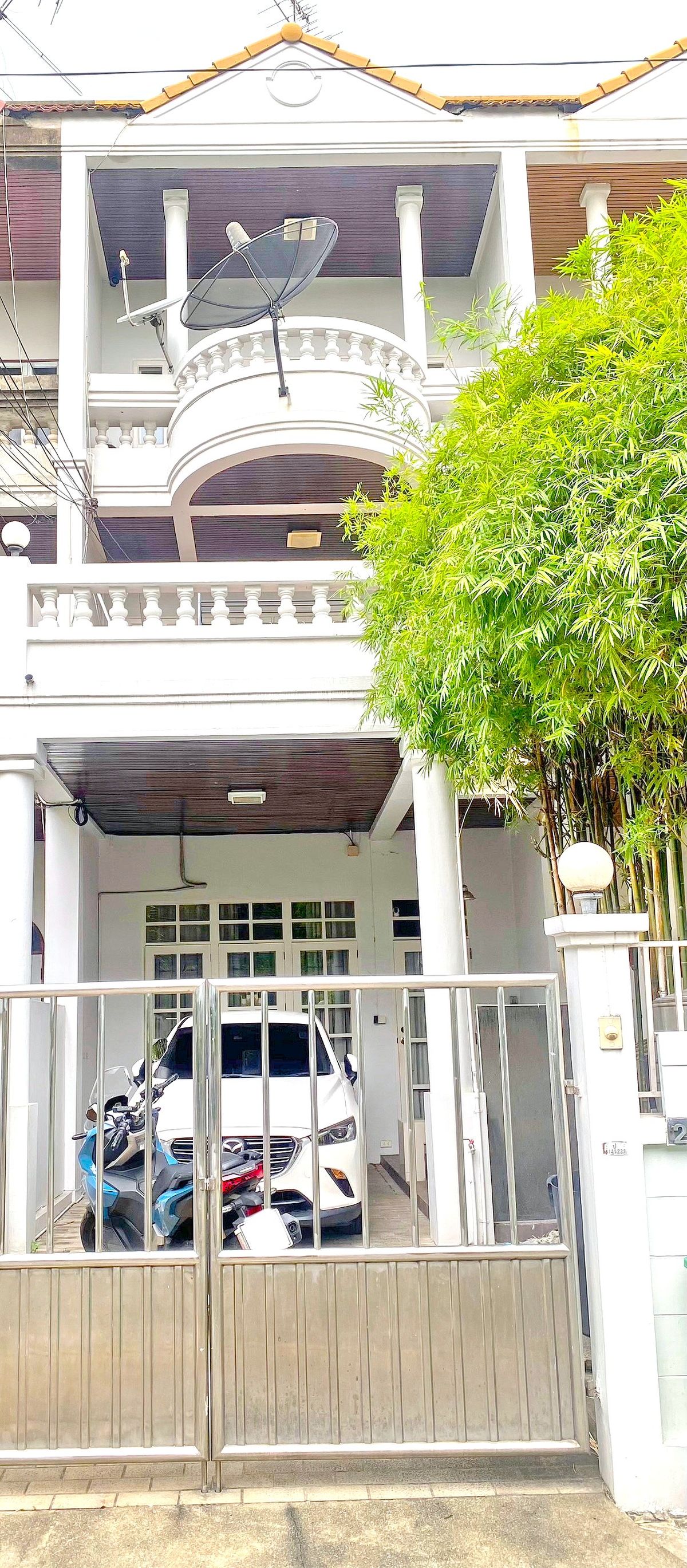 For RentTownhomeLadprao, Central Ladprao : HK0564♛ 4-bedroom townhouse for rent ⚝ Ratchada-Ladprao ♜BTS Ratchayothin ∞099-5919653,065-9423251▚Line@surreside