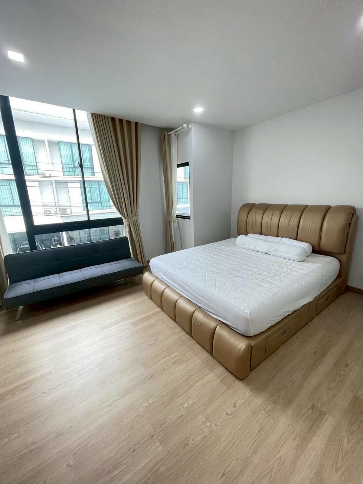 ให้เช่าทาวน์โฮมสมุทรปราการ สำโรง : ทาวน์เฮ้าส์ให้เช่า 🔥 Pruksa Ville 76  Bang Na-Wongwan 🔥 3 ห้องนอน 3 ห้องน้ำ เฟอร์นิเจอร์ และ เครื่องใช้ไฟฟ้าครบ 