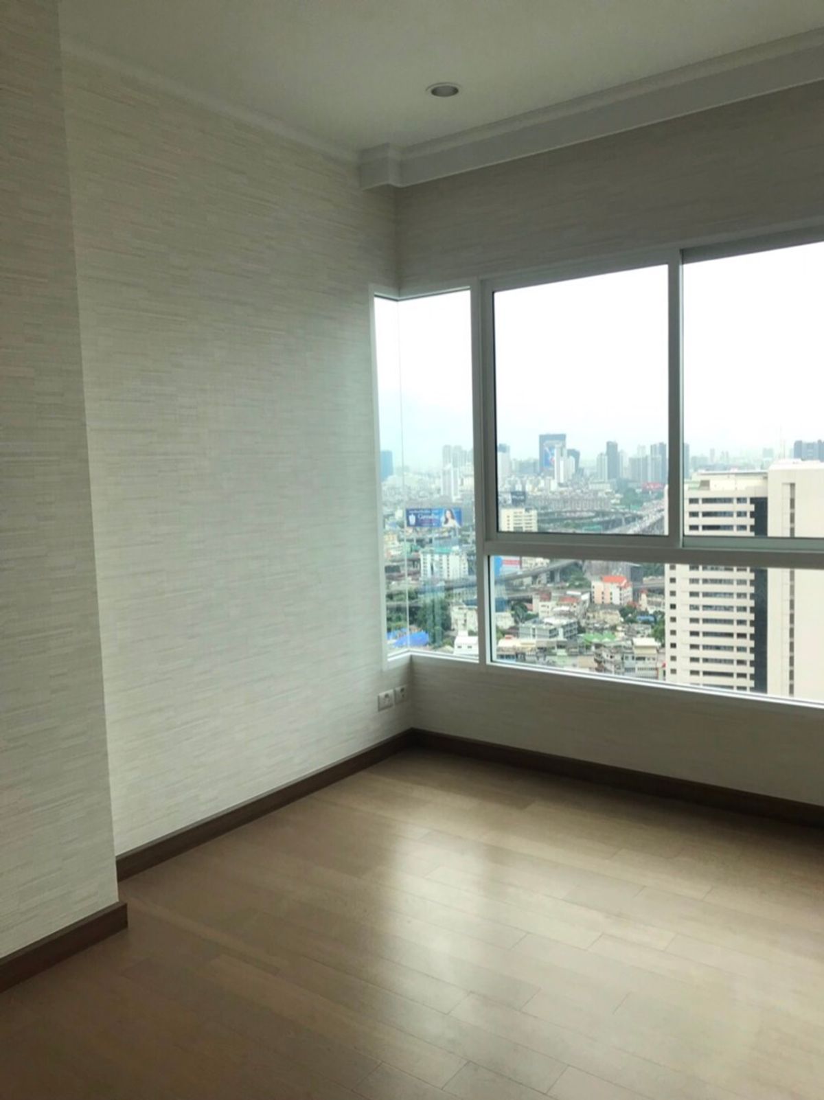 For RentCondoRatchathewi,Phayathai : Supalai Elite Payathai【𝐒𝐄𝐋𝐋 & 𝐑𝐄𝐍𝐓】🔥Open and airy, perfectly proportioned, and with plenty of usable space🔥  Contact Line ID: @hacondo