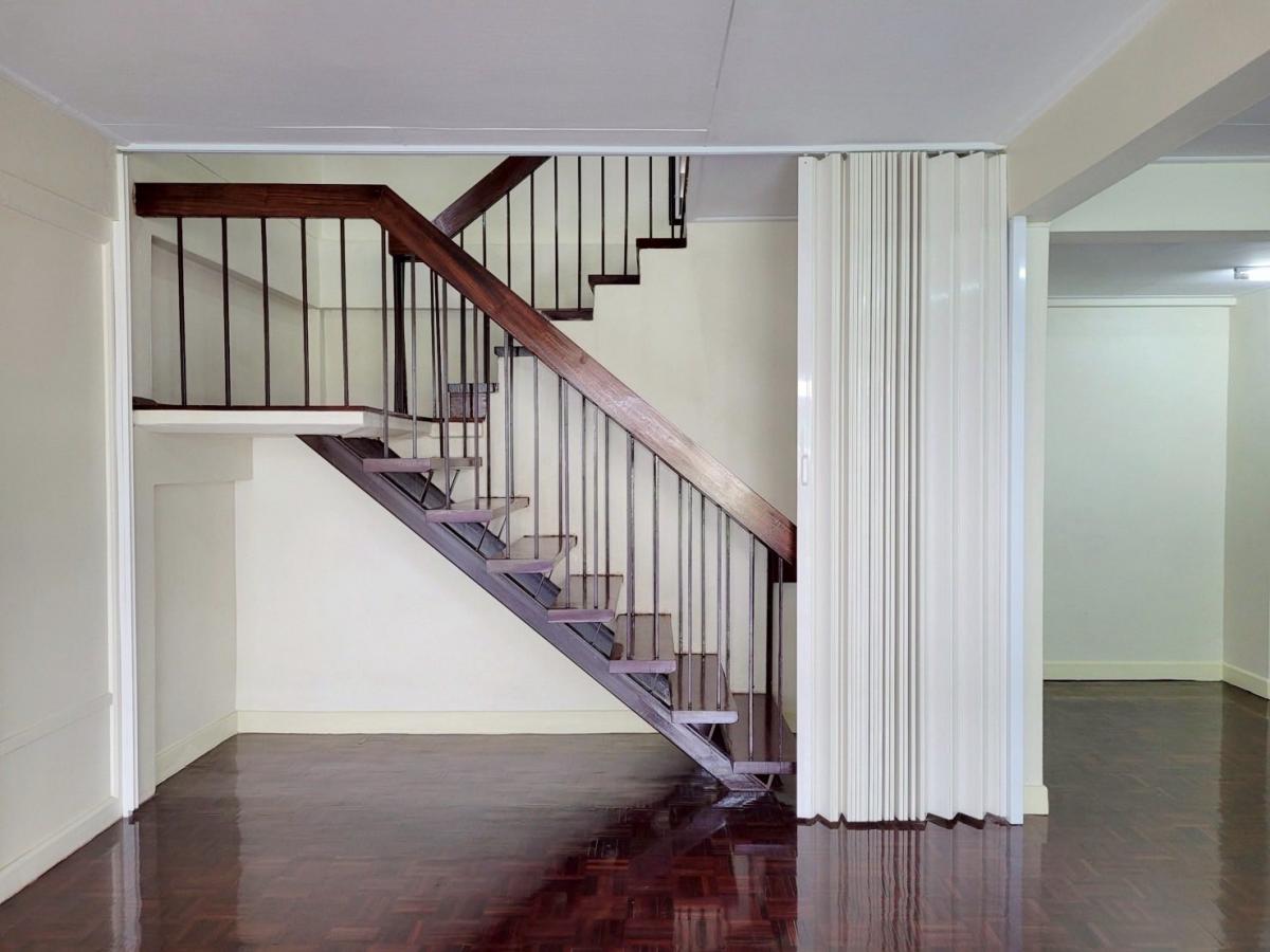 ให้เช่าบ้านพระราม 9 เพชรบุรีตัดใหม่ RCA : 28/02/2026, บ้านทาวน์โฮม 4 ห้องนอน พระราม 9 ทำเลใจกลางเมือง เช่า 65,500 บาท/เดือน พร้อมแอร์ใหม่และที่จอดรถกว้างขวาง