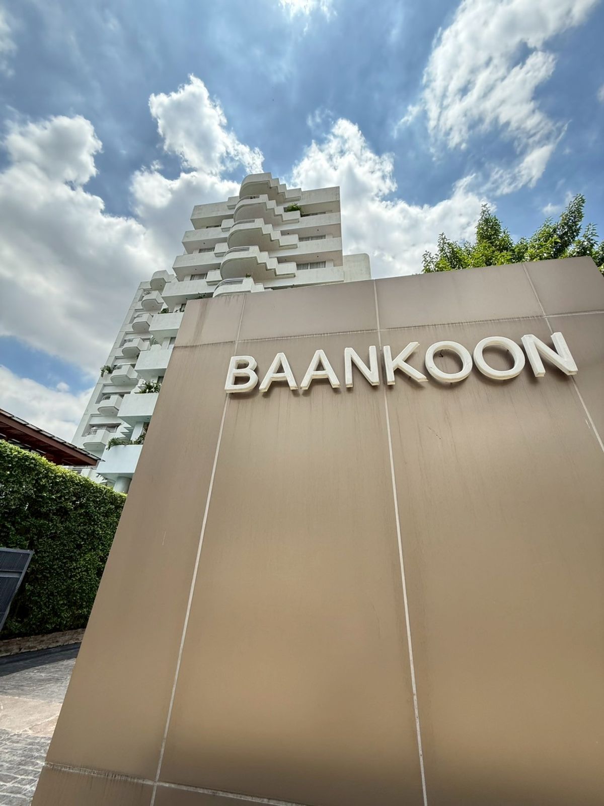 For RentCondoSathorn, Narathiwat : For Rent Baan Koon, a luxury house Location in the heart of Sathorn