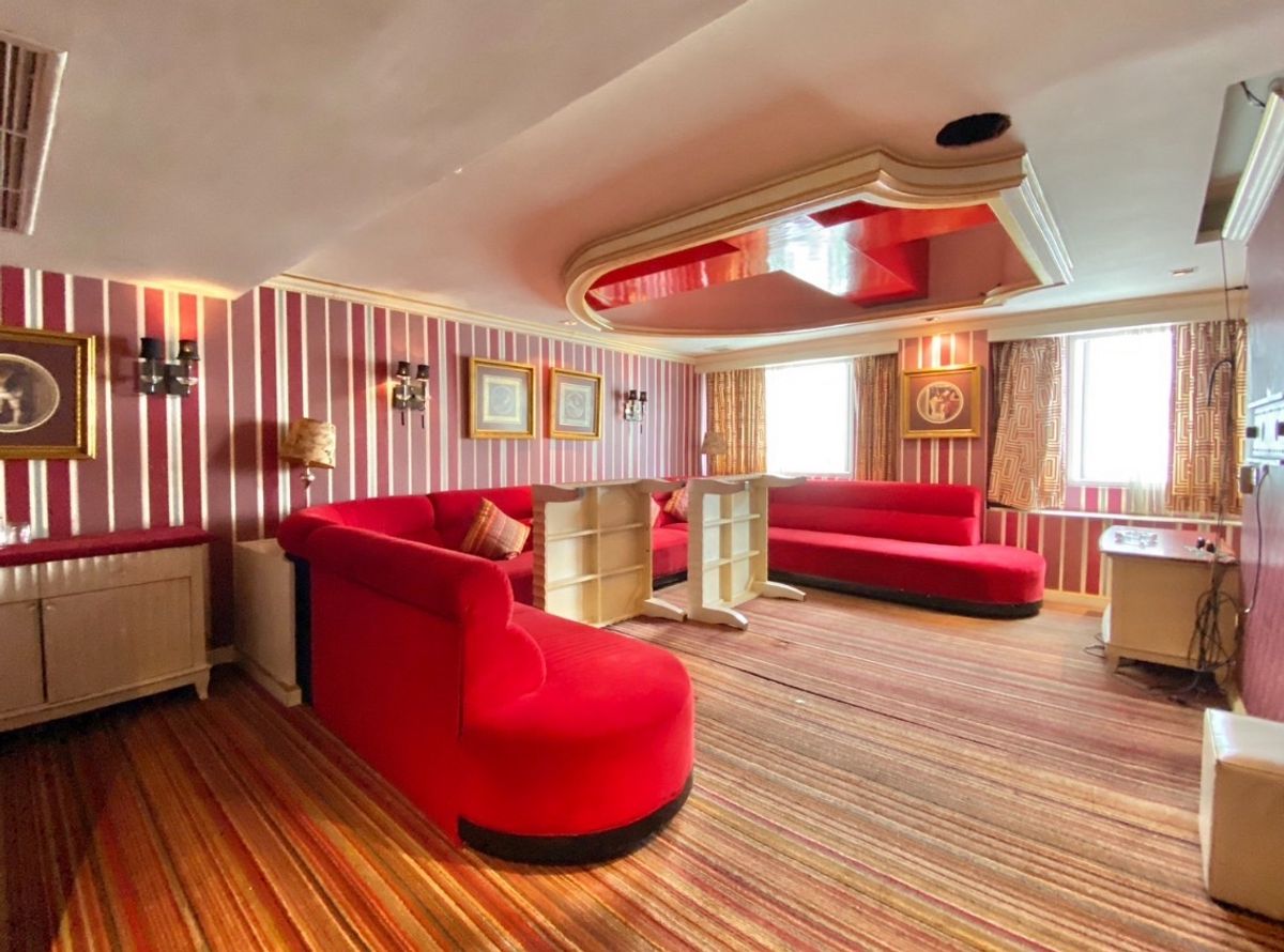 ให้เช่าร้านค้า/ตลาดนัดสุขุมวิท อโศก ทองหล่อ : For Rent - Luxury Entertainment Venue at Thonglor Sukhumvit 55 Bangkok | 出租 – 通罗 Sukhumvit 55 曼谷豪华娱乐场所