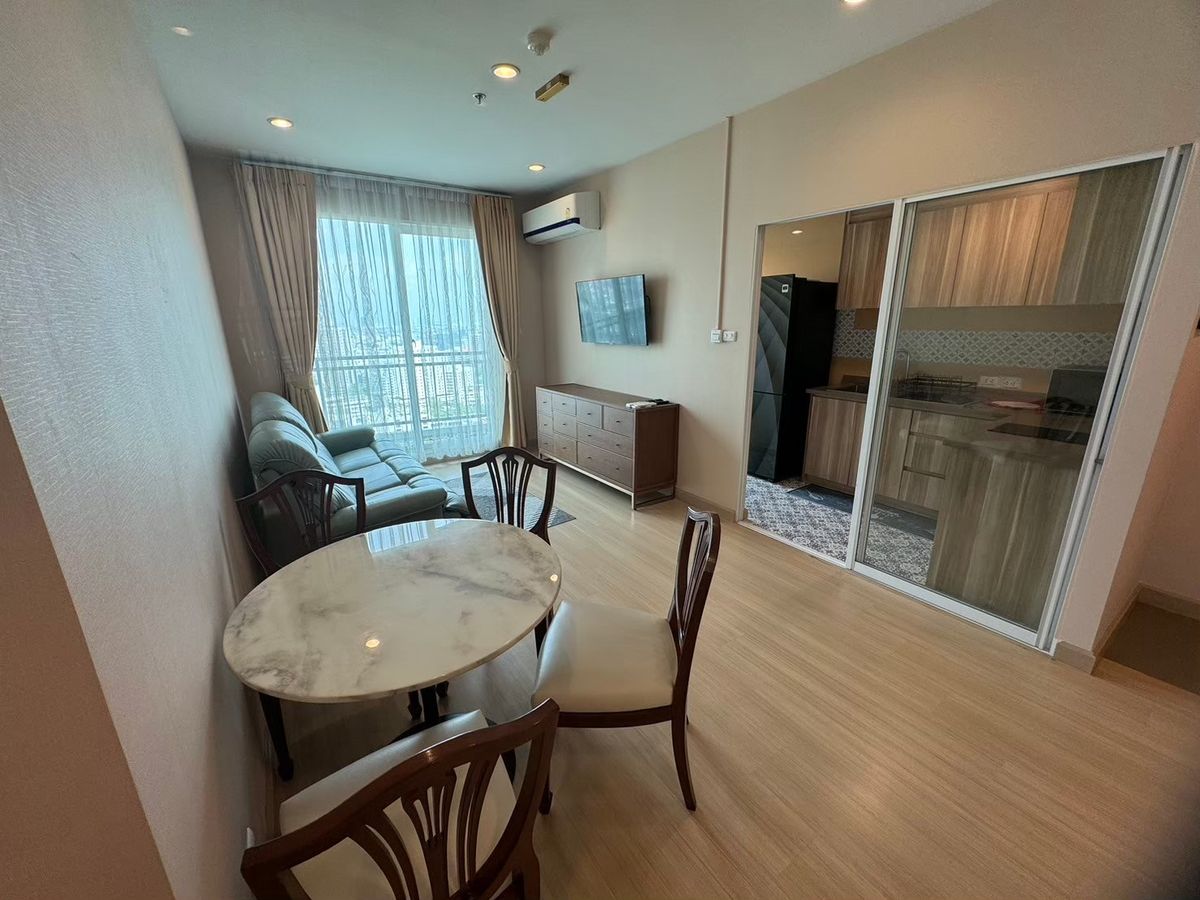 ให้เช่าคอนโดสาทร นราธิวาส : ให้เช่า 2 ห้องนอน ตกแต่งดี ห้องมุมพร้อมอยู่ Rent 2 Bedroom Fully Furnished !