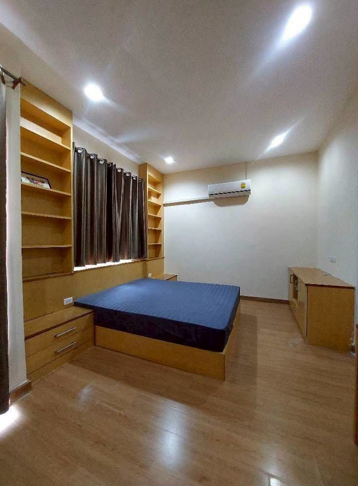 For RentTownhomePattanakan, Srinakarin : P-2784 Urgent rent! Golden Town 2 Onnut-Development is ready.