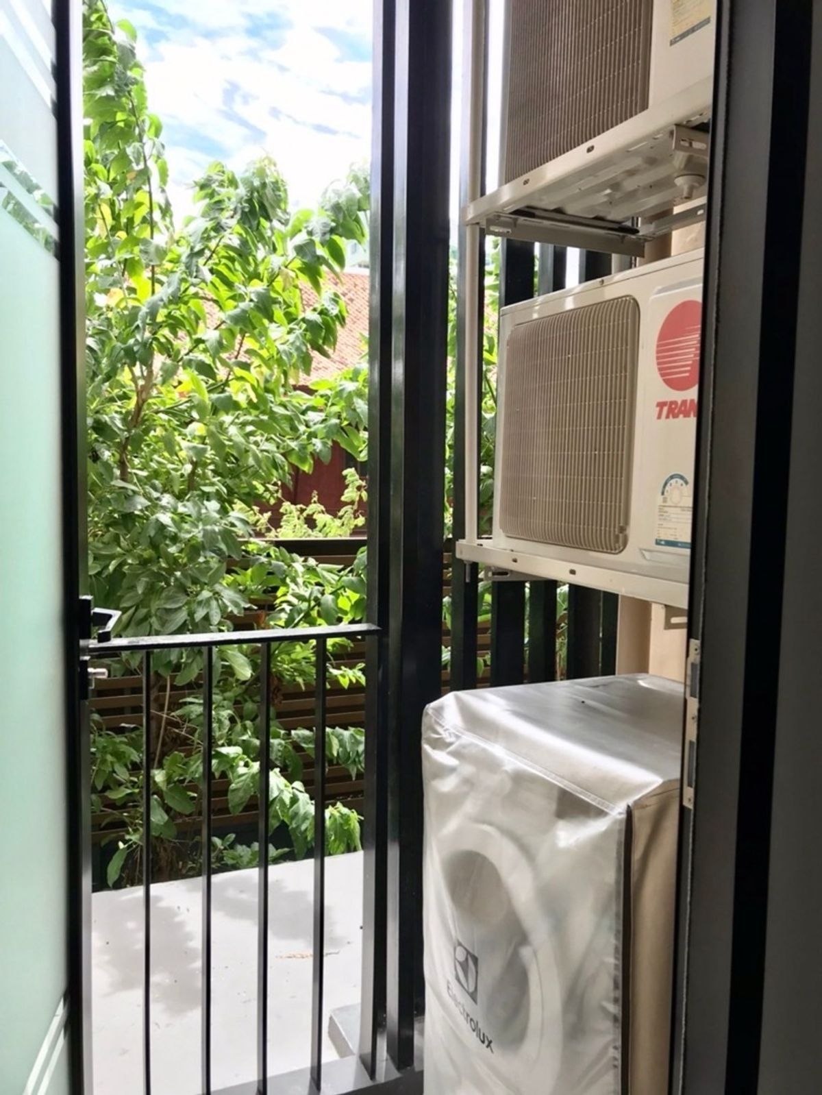 For SaleCondoKasetsart, Ratchayothin : Urgent sale !!! Lyss Ratchayothin Condo (BTS Phahonyothin 24) The best price