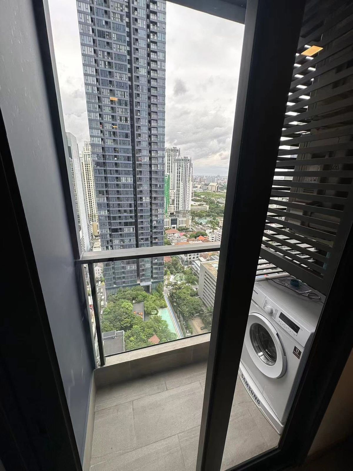 ให้เช่าคอนโดพระราม 9 เพชรบุรีตัดใหม่ RCA : ให้เช่า ✨ One9Five Asoke - Rama 9 ✨ เฟอร์นิเจอร์ และ เครื่องใช้ไฟฟ้าครบ ใกล้ MRT พระราม 9