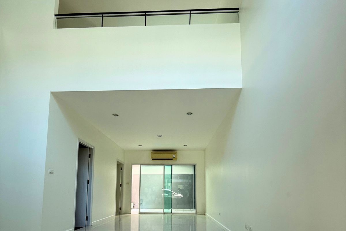ขายทาวน์โฮมแจ้งวัฒนะ เมืองทอง :  PATIO แจ้งวัฒนะ – เมืองทองธานี  3.5 ชั้น ใจกลางเมือง ใกล้รถไฟฟ้าสายสีชมพูเพียง 2 นาที