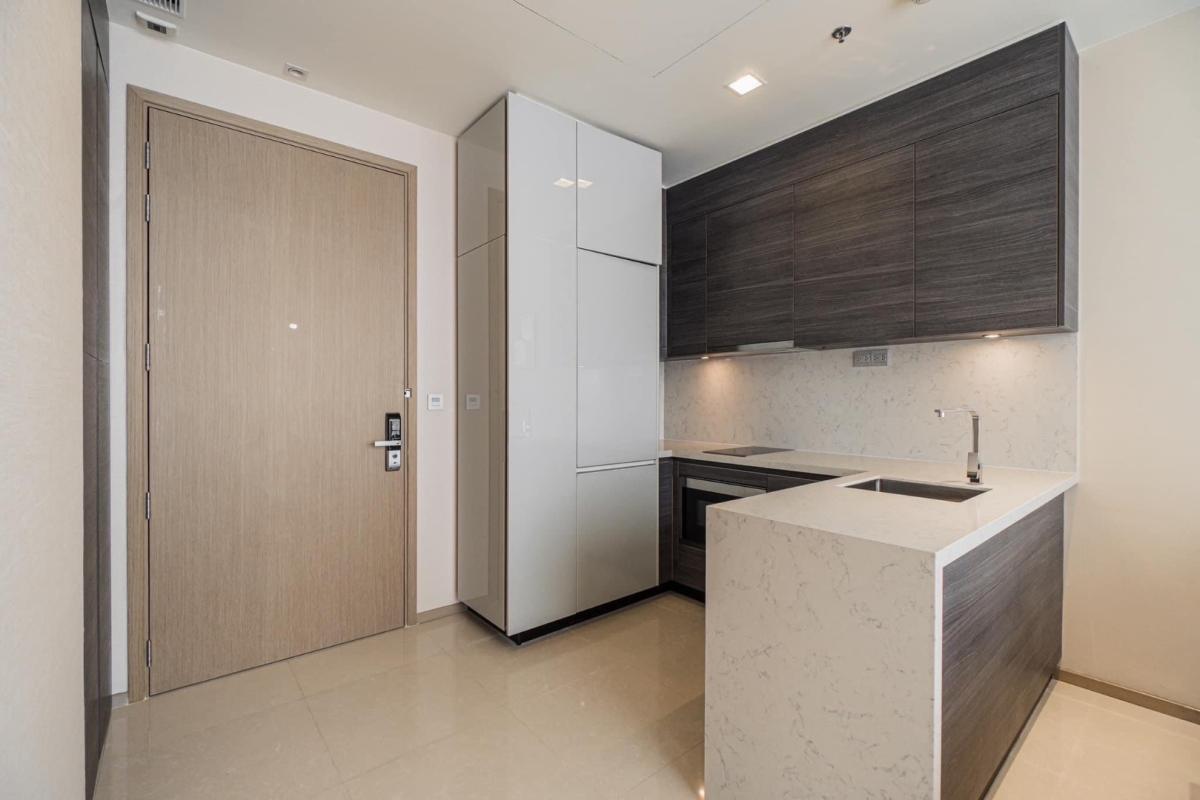 For RentCondoSukhumvit, Asoke, Thonglor : 🔥For urgent rent🔥 The Esse Asoke, a condo in the heart of Asoke, luxuriously decorated, fully furnished, ready to move in.